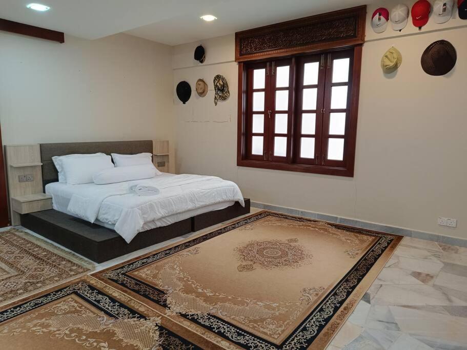 Rumah percutian Omar Little Palace *