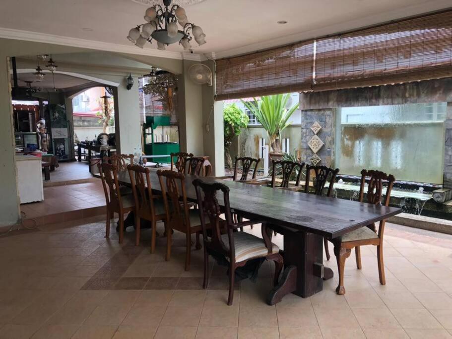 Rumah percutian Omar Little Palace