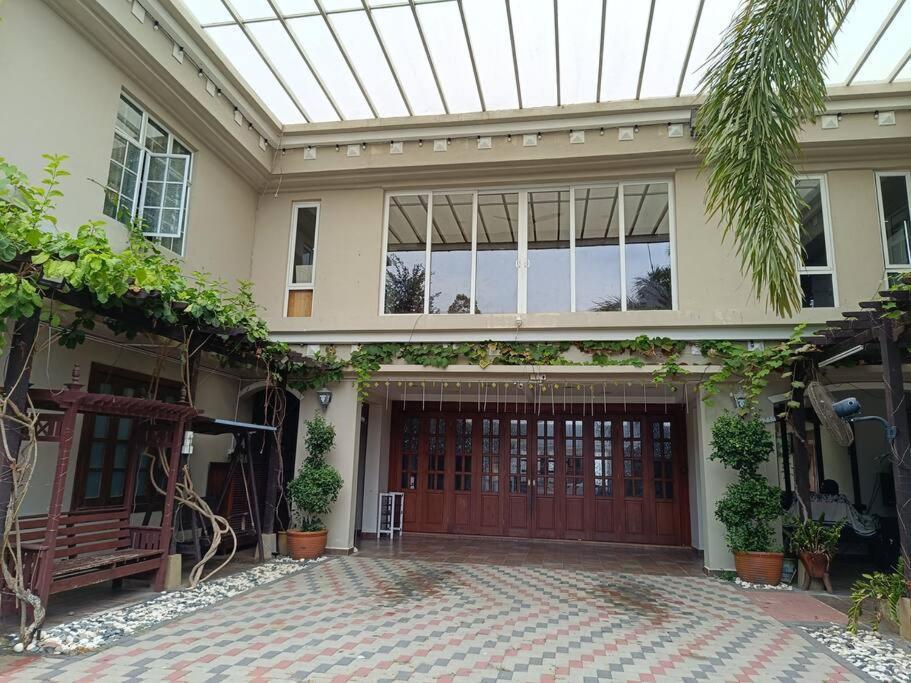 Rumah percutian Omar Little Palace Seremban