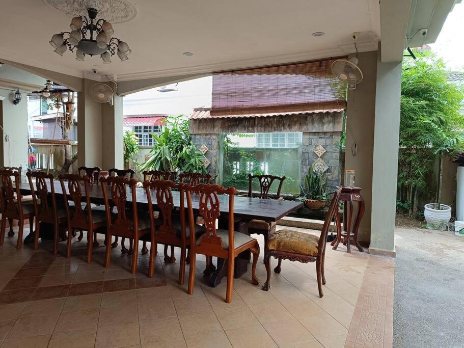 Omar Little Palace Rumah percutian Seremban